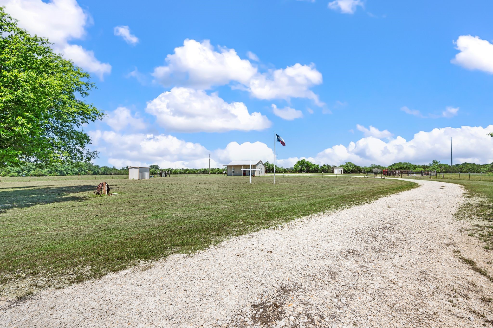 184 County Road 2484 Hico TX 76457