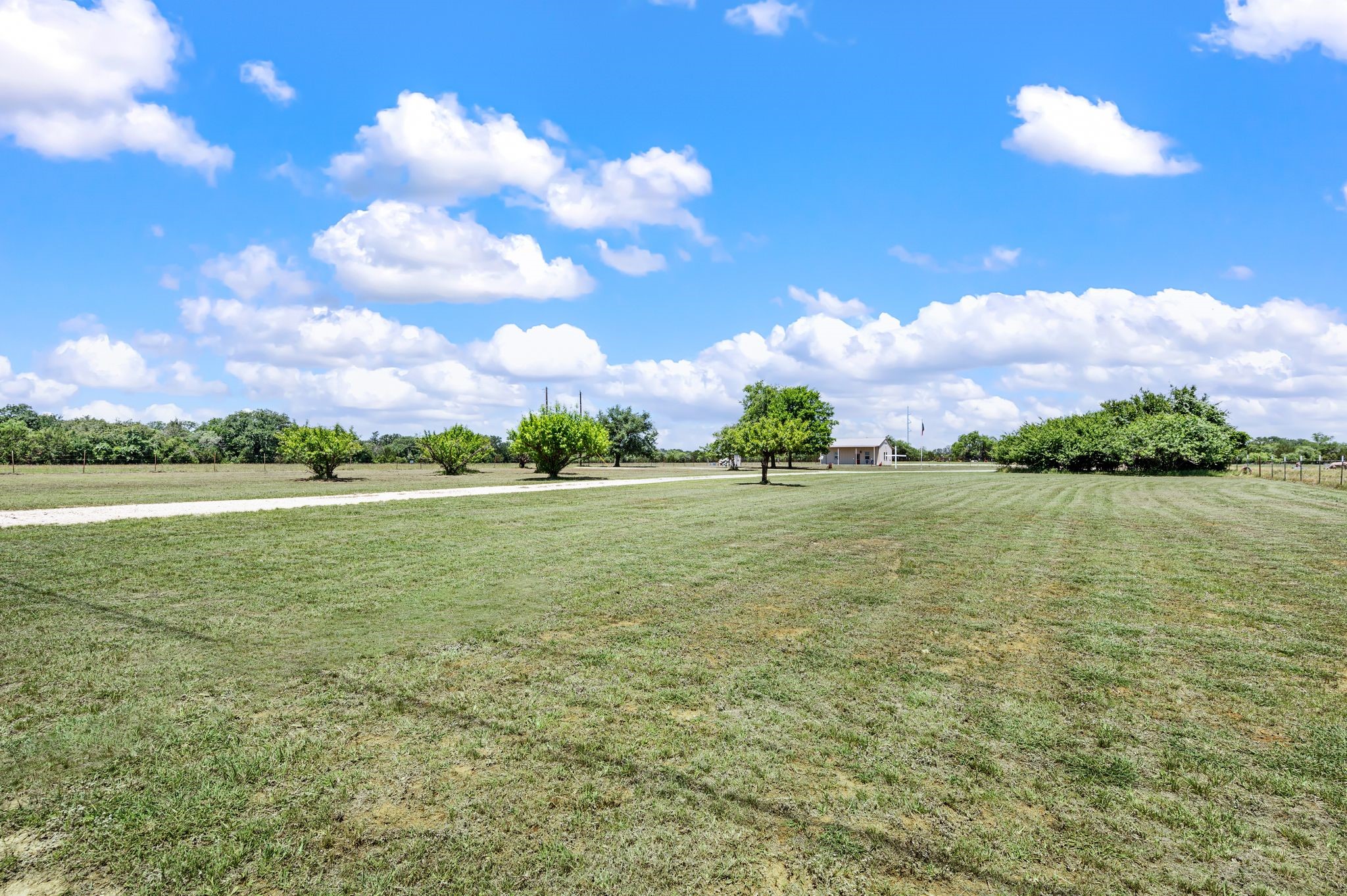 184 County Road 2484 Hico TX 76457