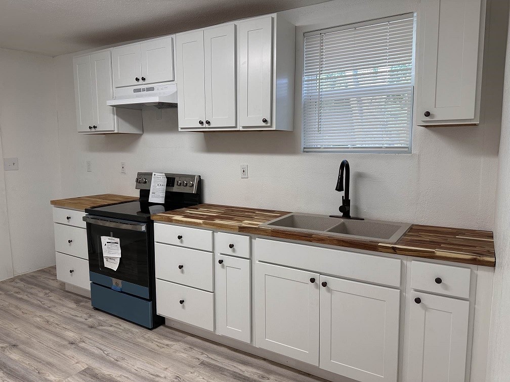 906 W 10th Avenue Corsicana TX 75110