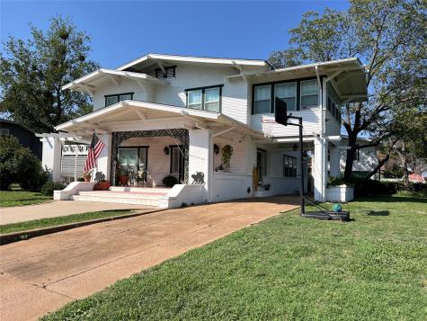 201 S Oaklawn Avenue Eastland TX 76448