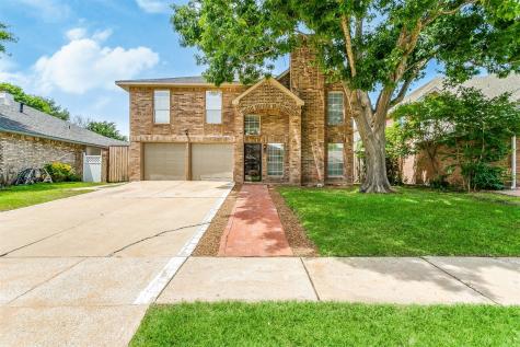 2810 Garden Oaks Place Grand Prairie TX 75052