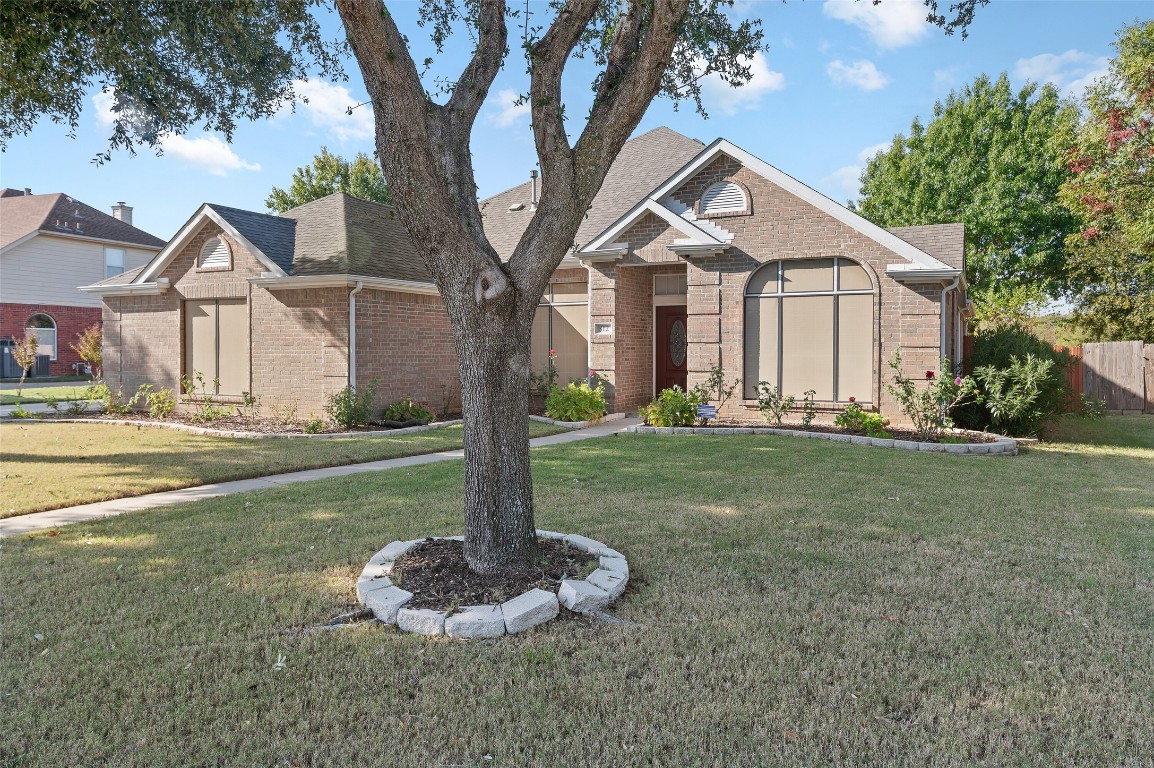 812 Abbots Lane Denton TX 76205