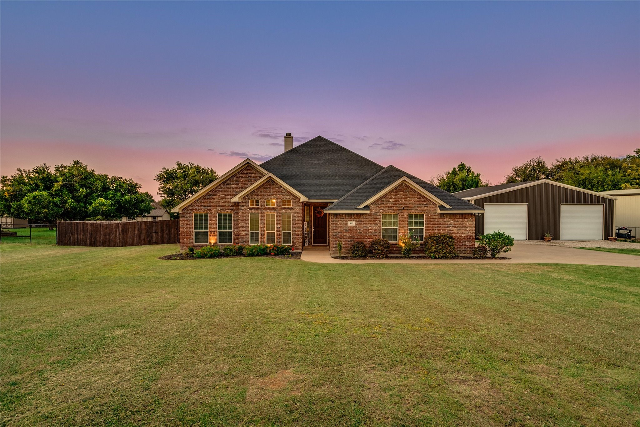 409 Emerald Court Burleson TX 76028