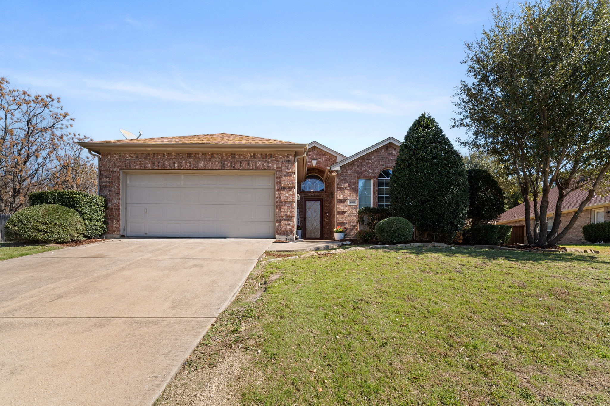 6915 Chapelridge Drive Dallas TX 75249
