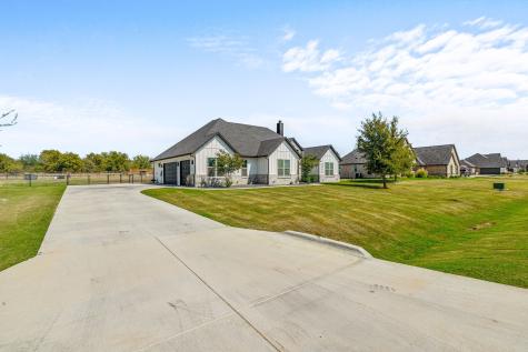 2045 Sunset Ridge Drive Weatherford TX 76087