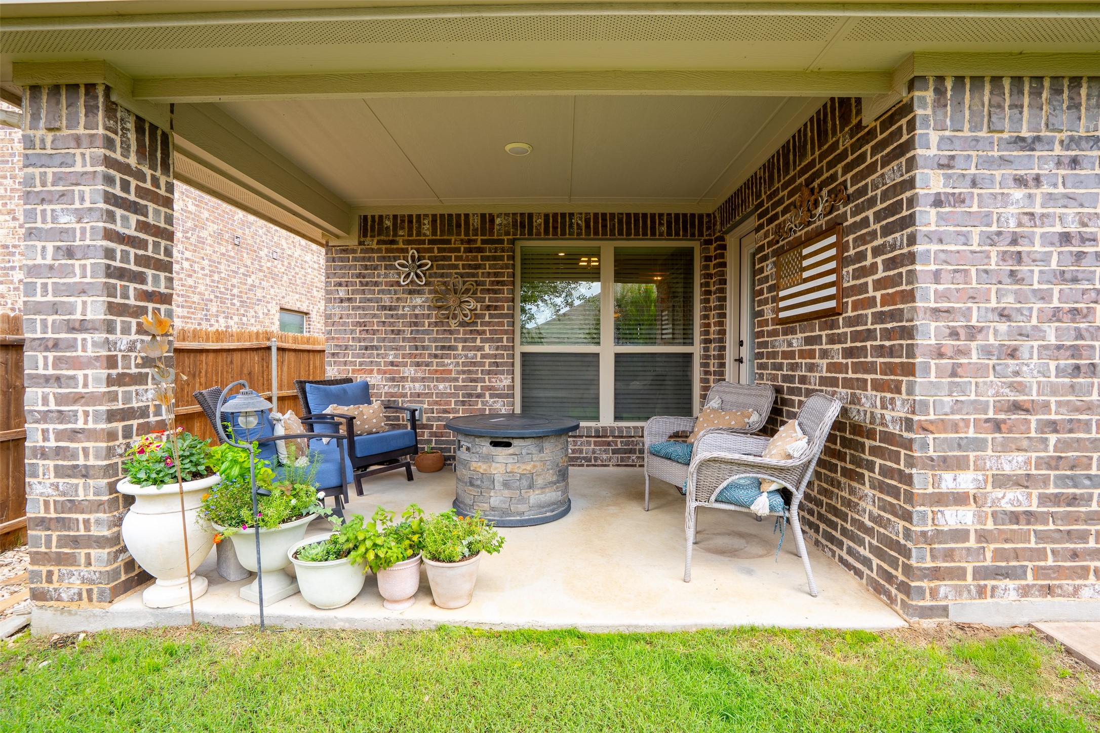 617 Fox Creek Trail Fort Worth TX 76131