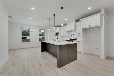 518 Berke Street Newark TX 76071