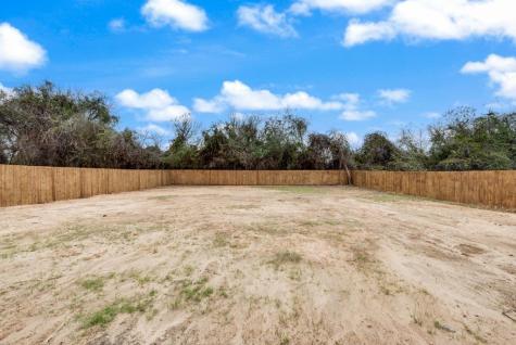 518 Berke Street Newark TX 76071