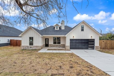 518 Berke Street Newark TX 76071