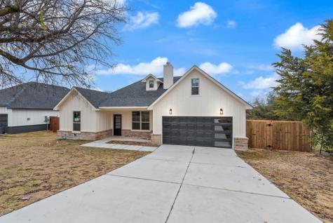 518 Berke Street Newark TX 76071