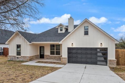 518 Berke Street Newark TX 76071