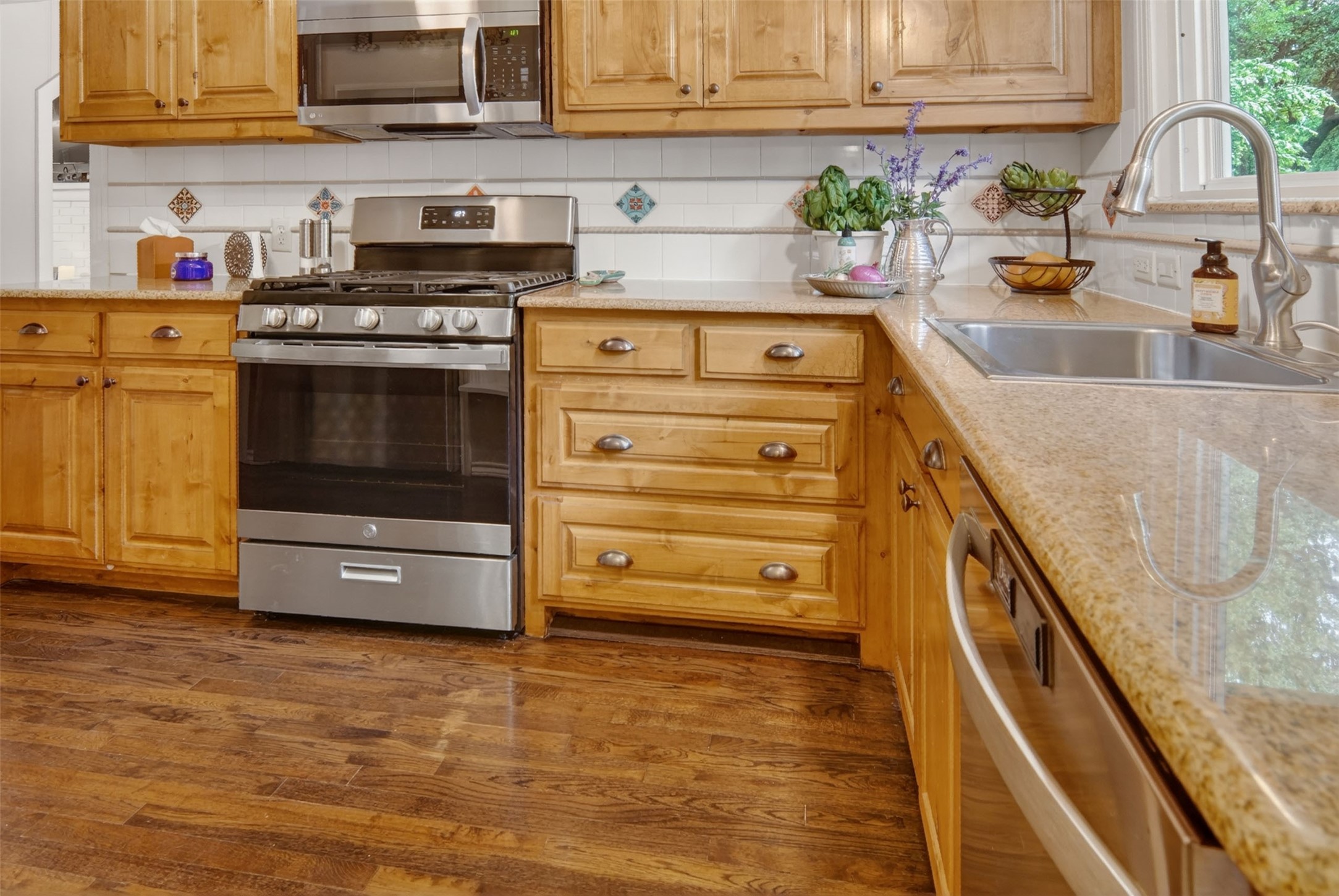 720 Merritt Street River Oaks TX 76114