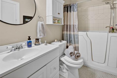 720 Merritt Street River Oaks TX 76114