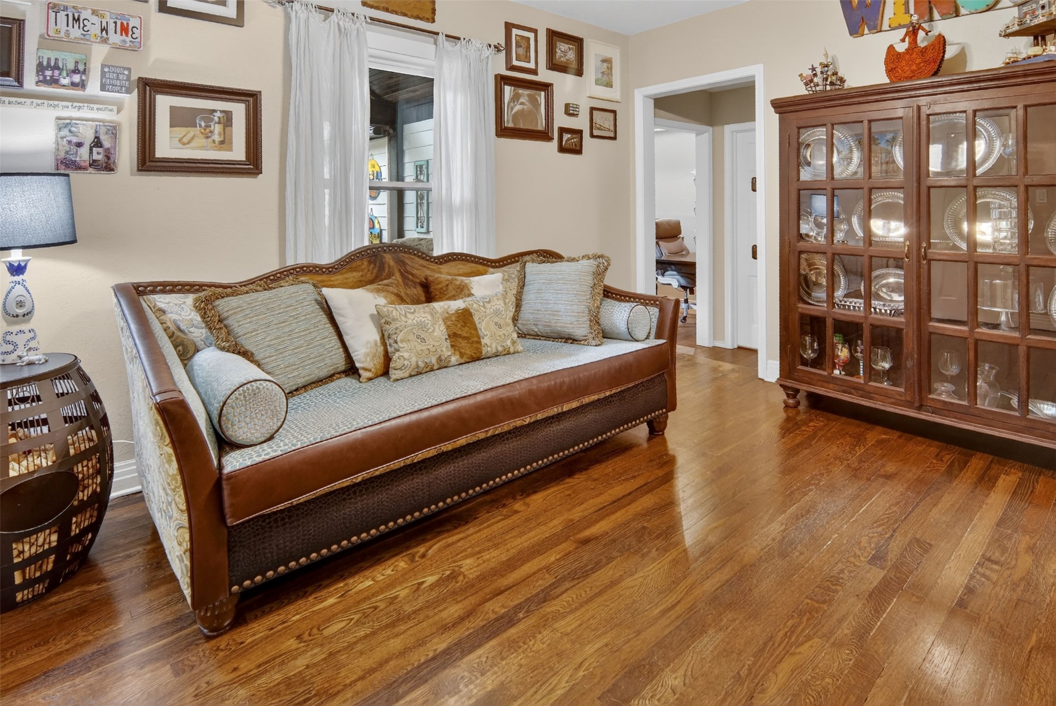 720 Merritt Street River Oaks TX 76114