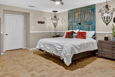 720 Merritt Street River Oaks TX 76114