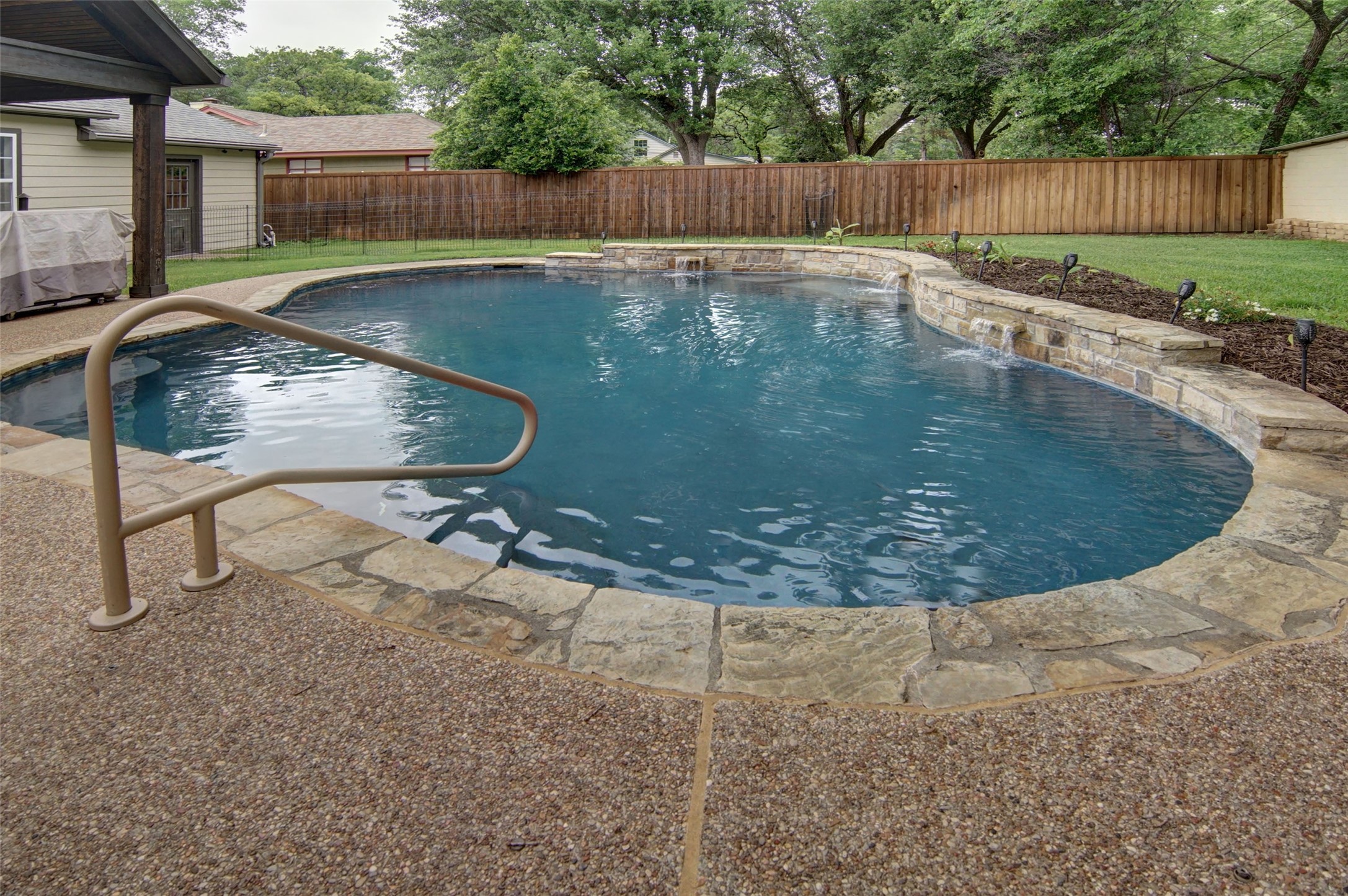 720 Merritt Street River Oaks TX 76114