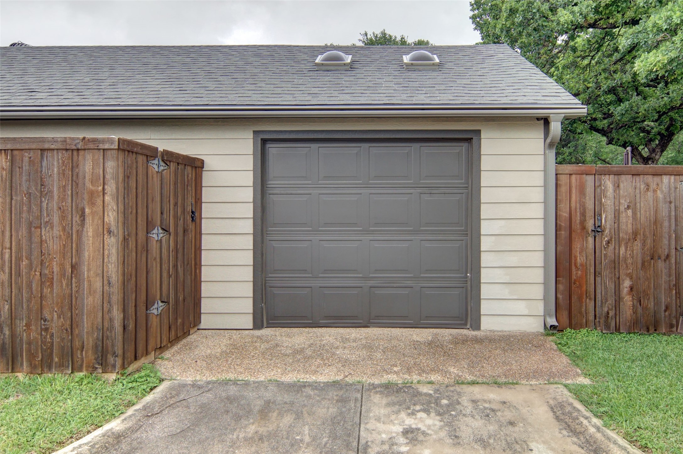 720 Merritt Street River Oaks TX 76114