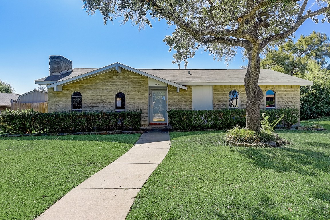 2909 Myerwood Carrollton TX 75007