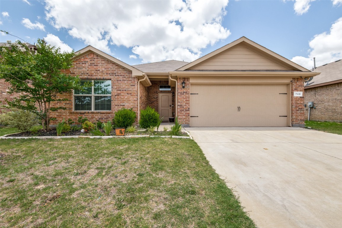 740 Wylie Street Crowley TX 76036