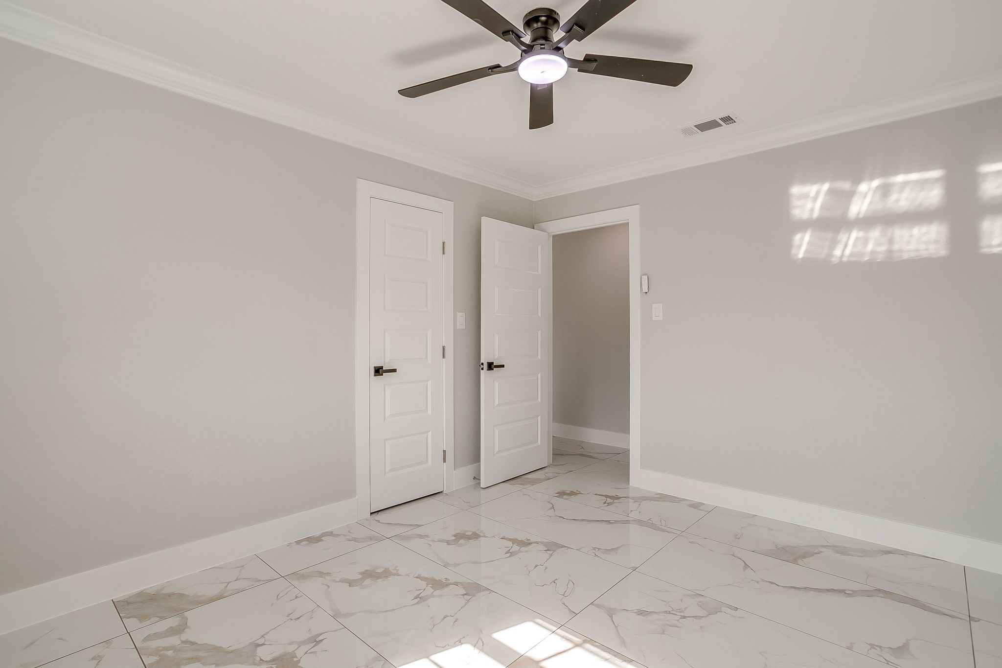 2512 Glen Garden Avenue Fort Worth TX 76119