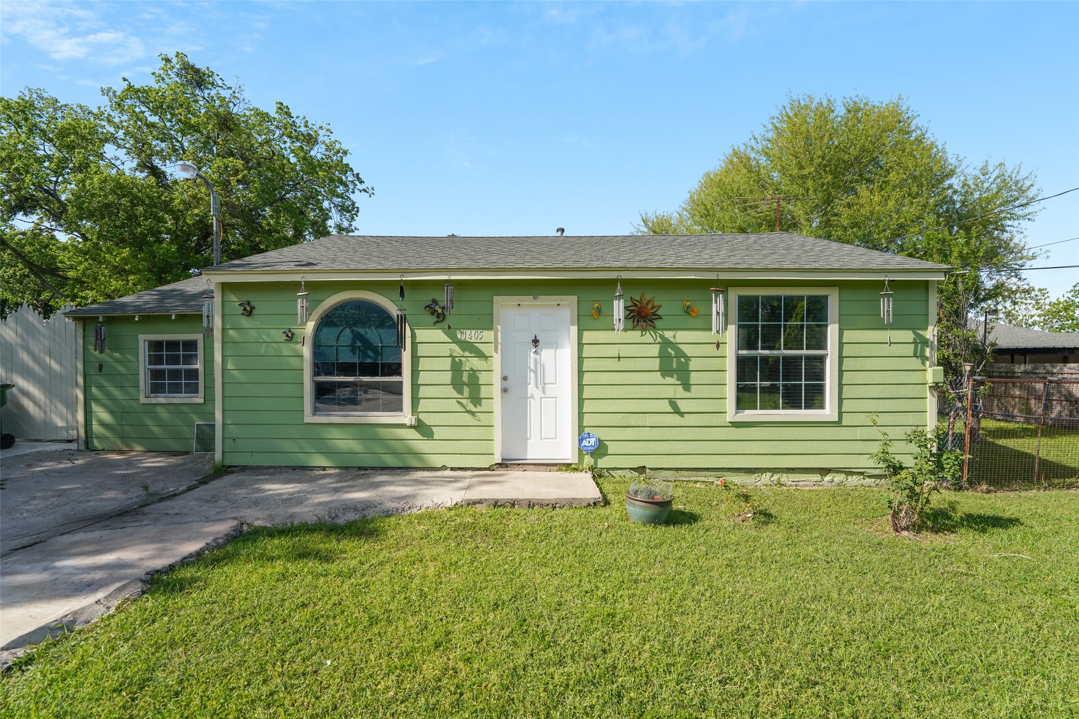 11405 S Blossom Circle Balch Springs TX 75180