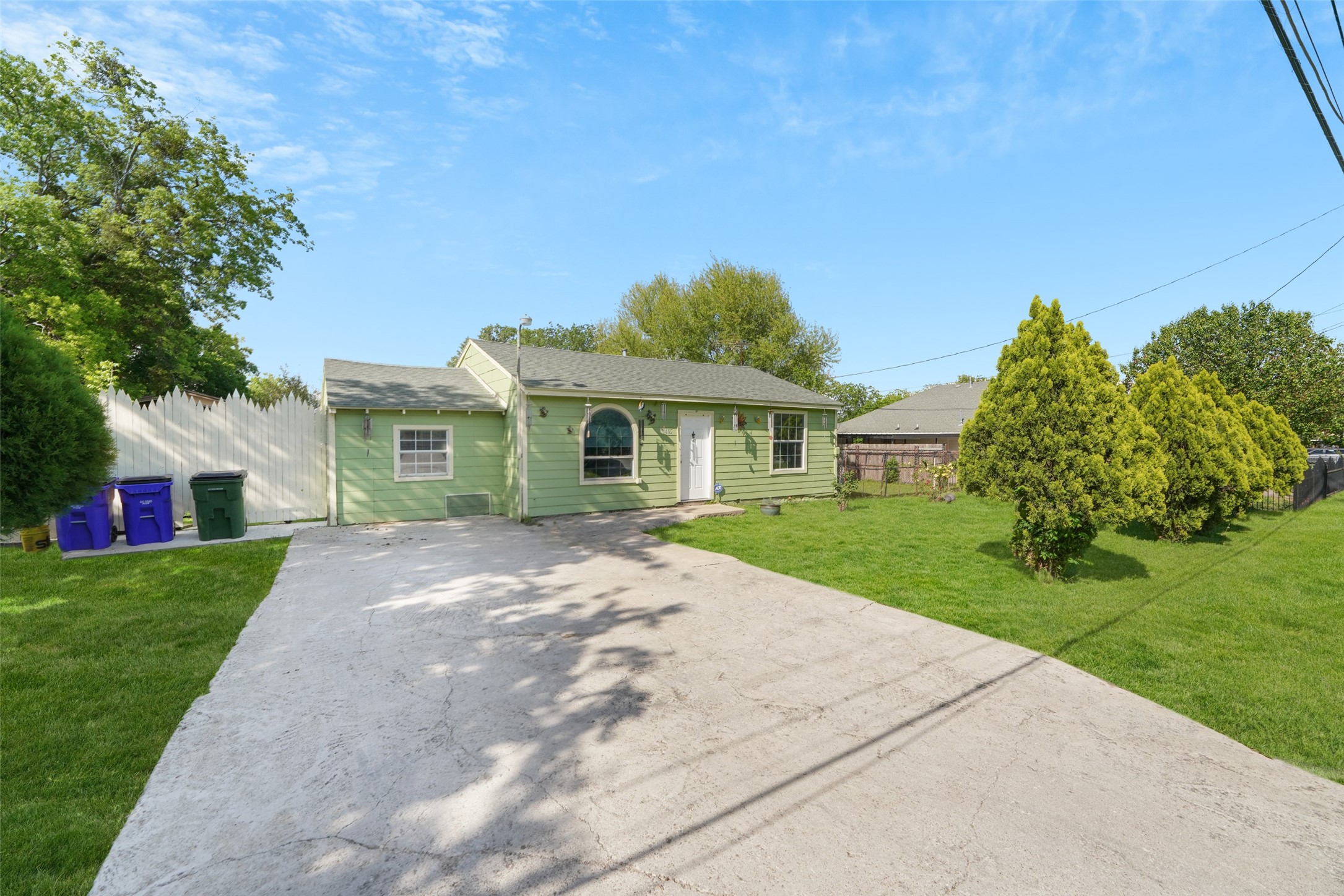 11405 S Blossom Circle Balch Springs TX 75180
