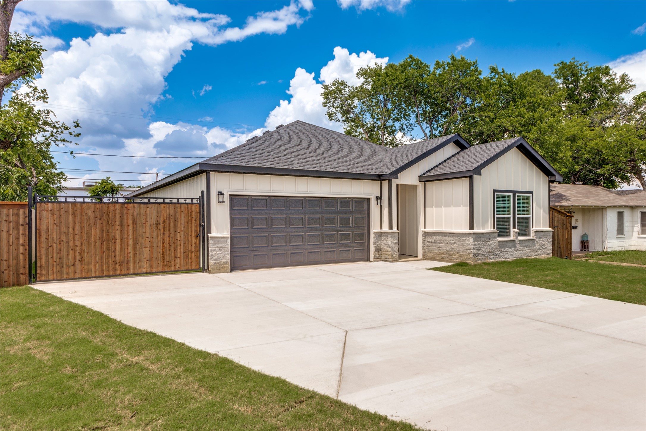901 E Devitt Street Fort Worth TX 76110