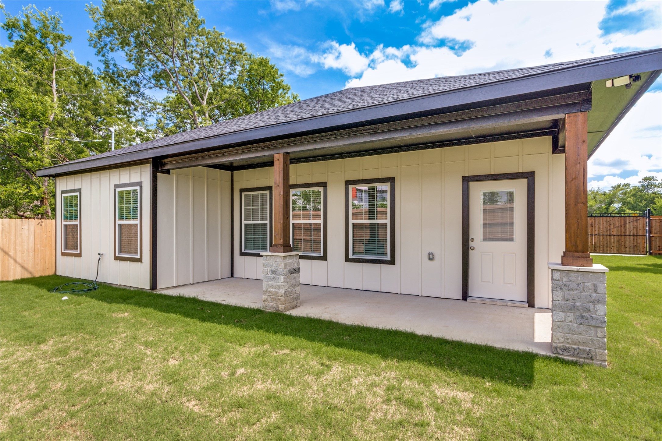 901 E Devitt Street Fort Worth TX 76110