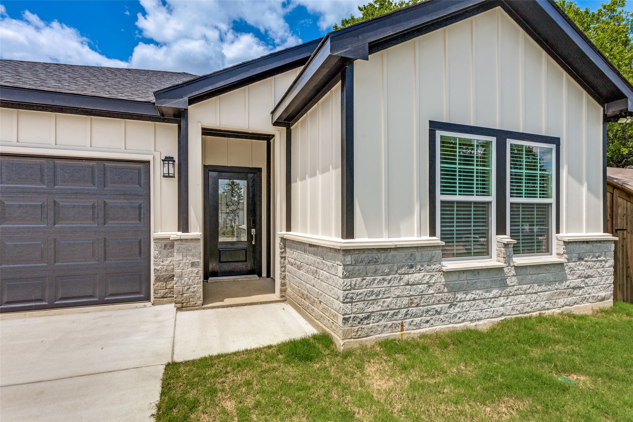 901 E Devitt Street Fort Worth TX 76110