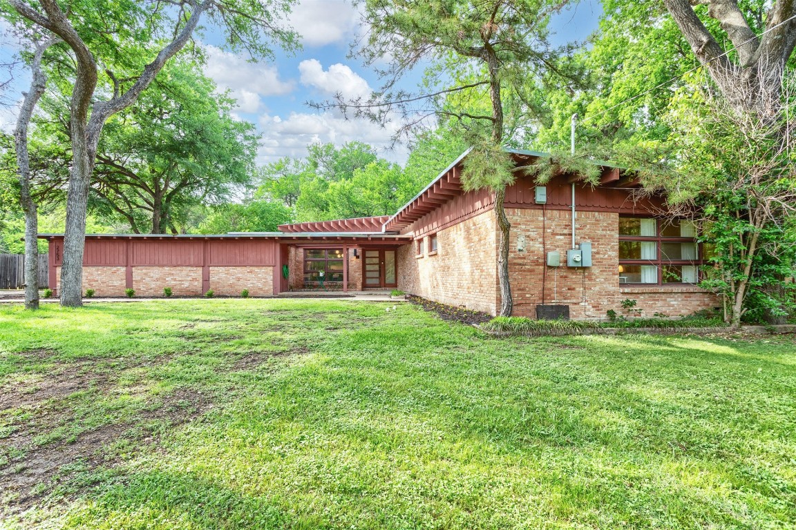 2753 Gladiolus Lane Dallas TX 75233