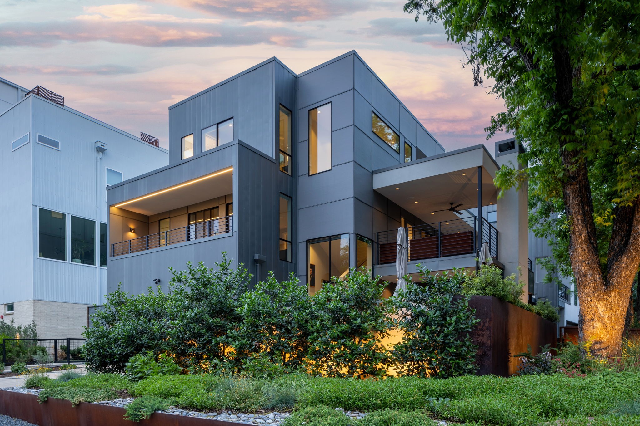 2700 Knight Street Dallas TX 75219