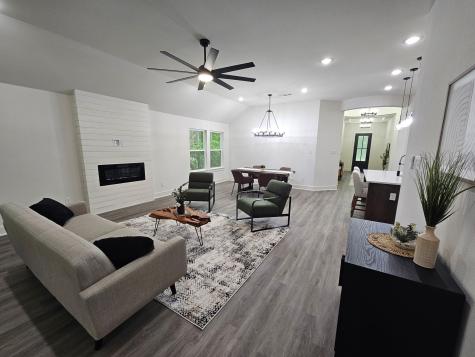 2017 Shady Creek Crossing Azle TX 76020
