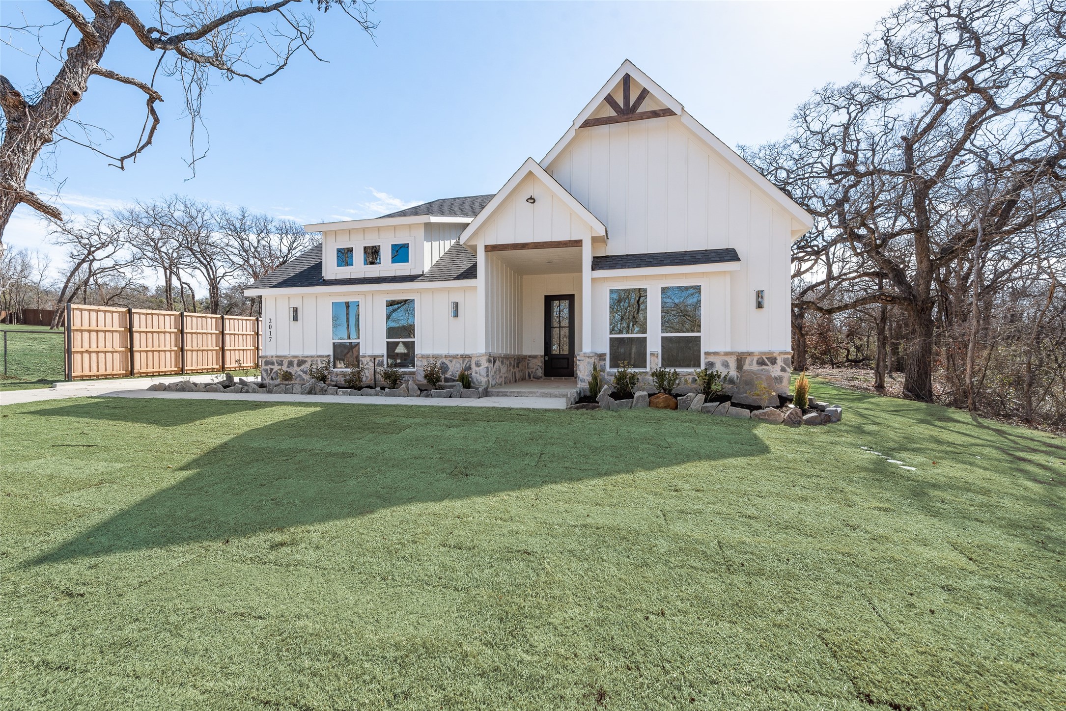 2017 Shady Creek Crossing Azle TX 76020
