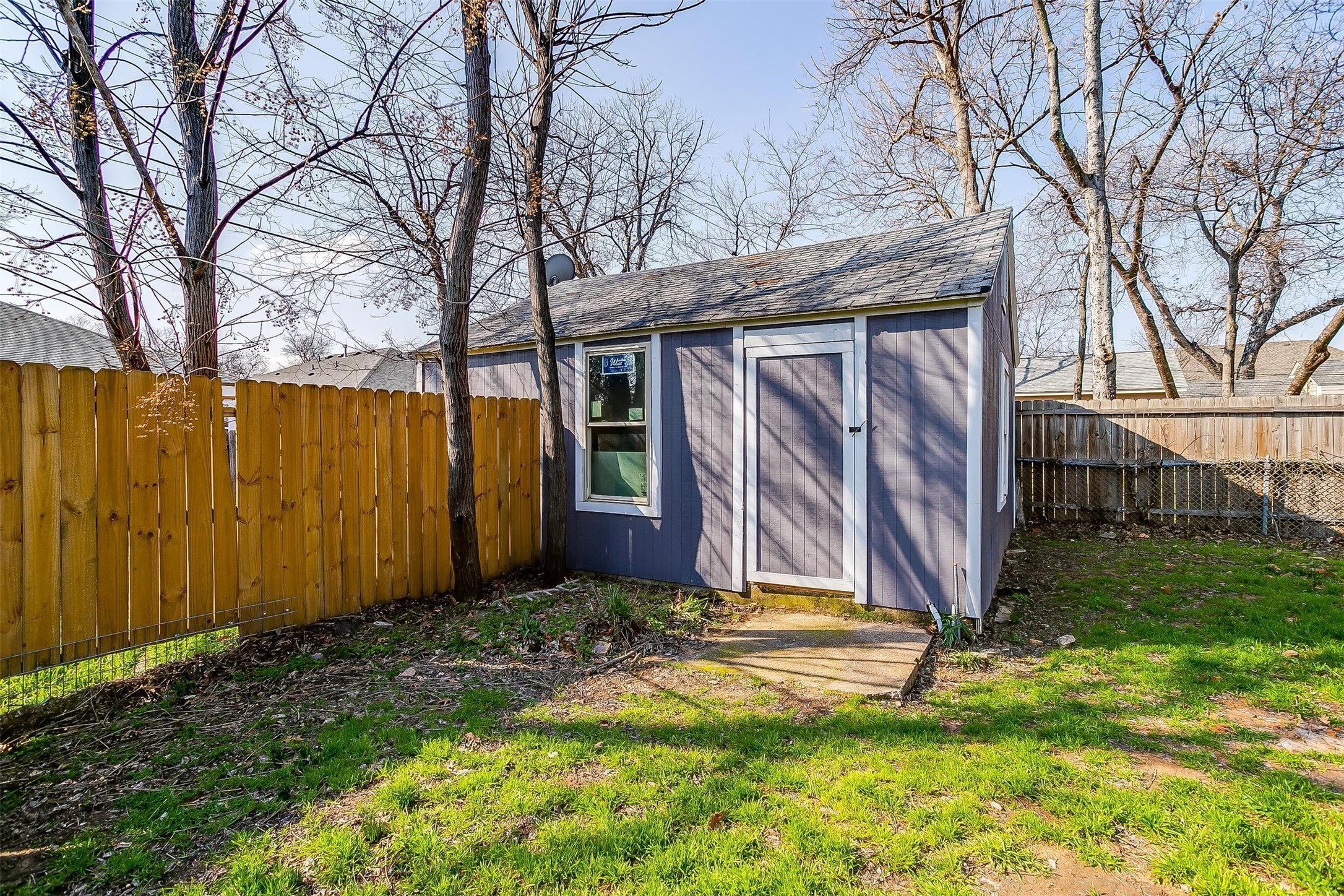 4921 Pershing Avenue Fort Worth TX 76107