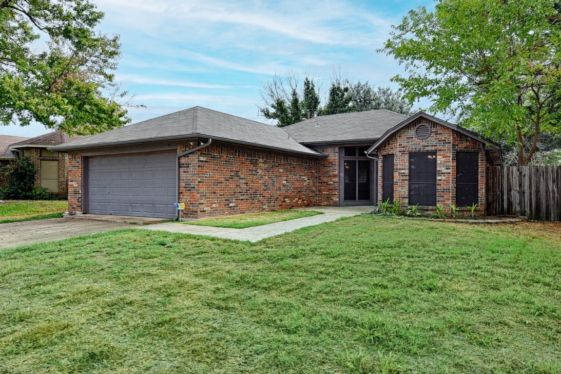 6215 Tempest Drive Arlington TX 76001