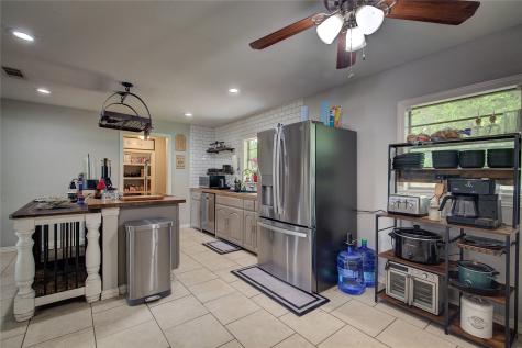 601 N 4th Street Wills Point TX 75169