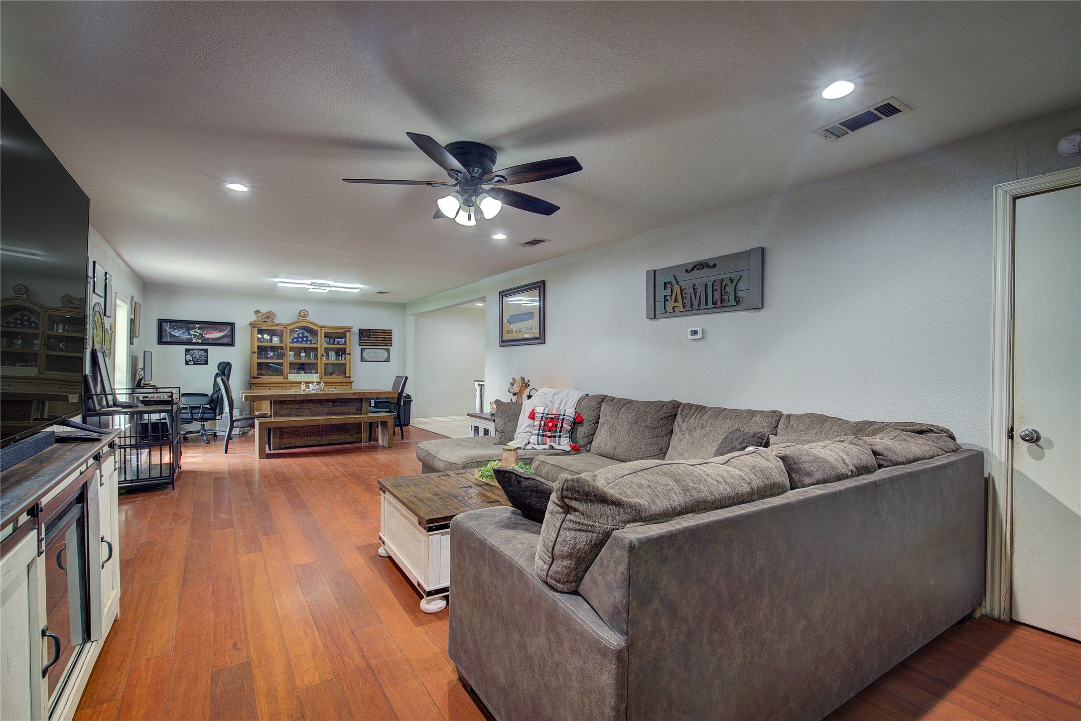 601 N 4th Street Wills Point TX 75169