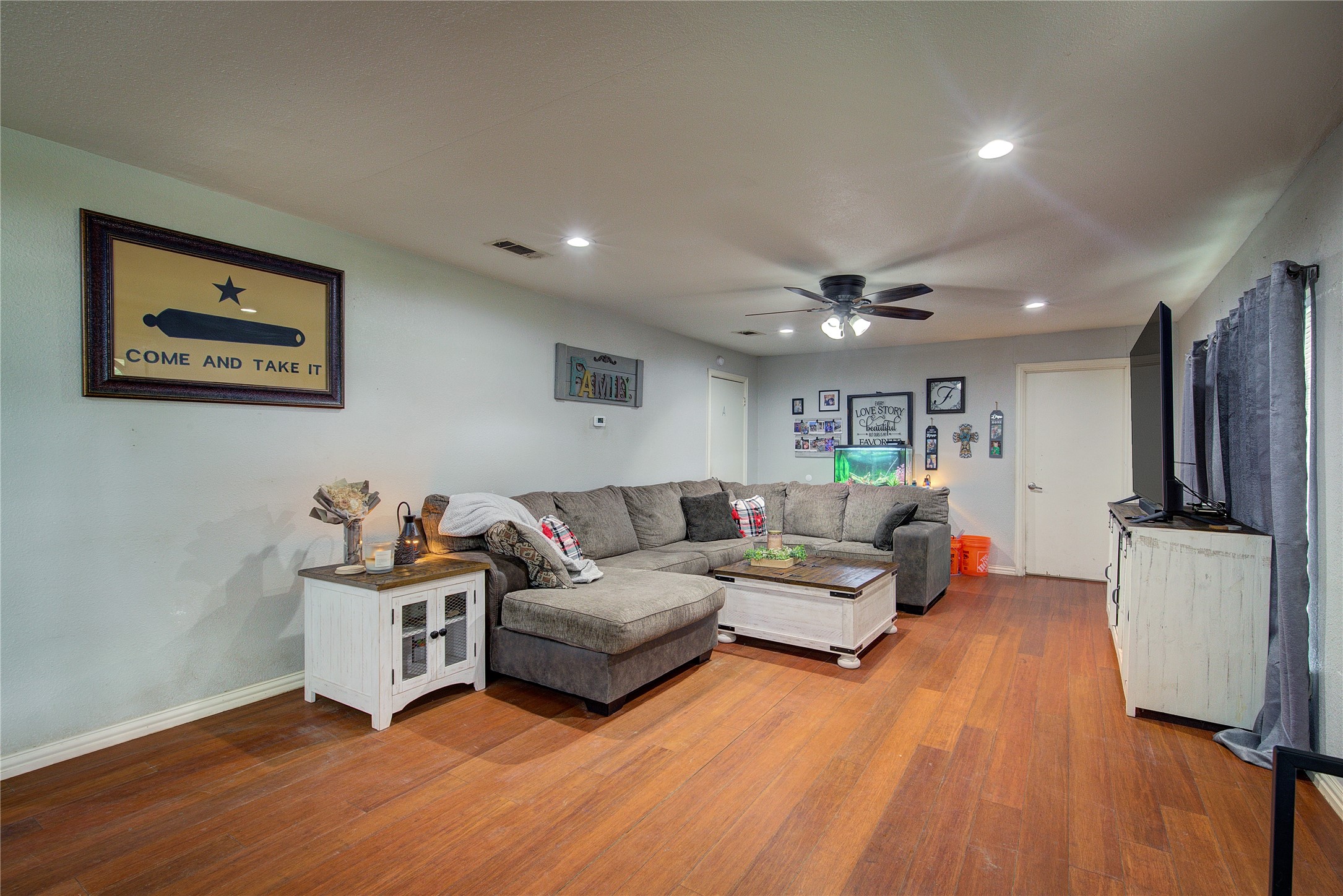 601 N 4th Street Wills Point TX 75169