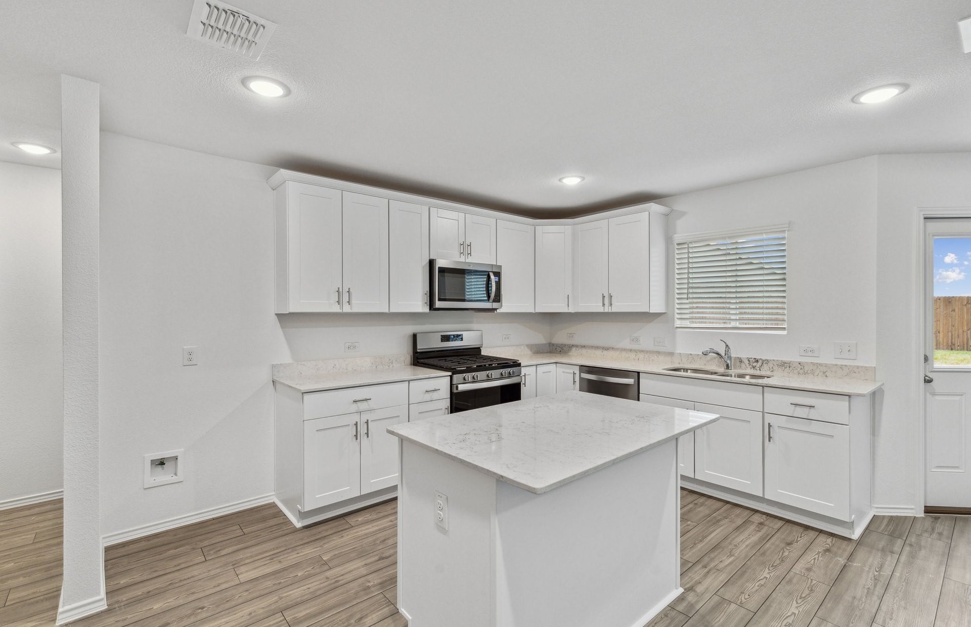 820 Shire Avenue Fort Worth TX 76052