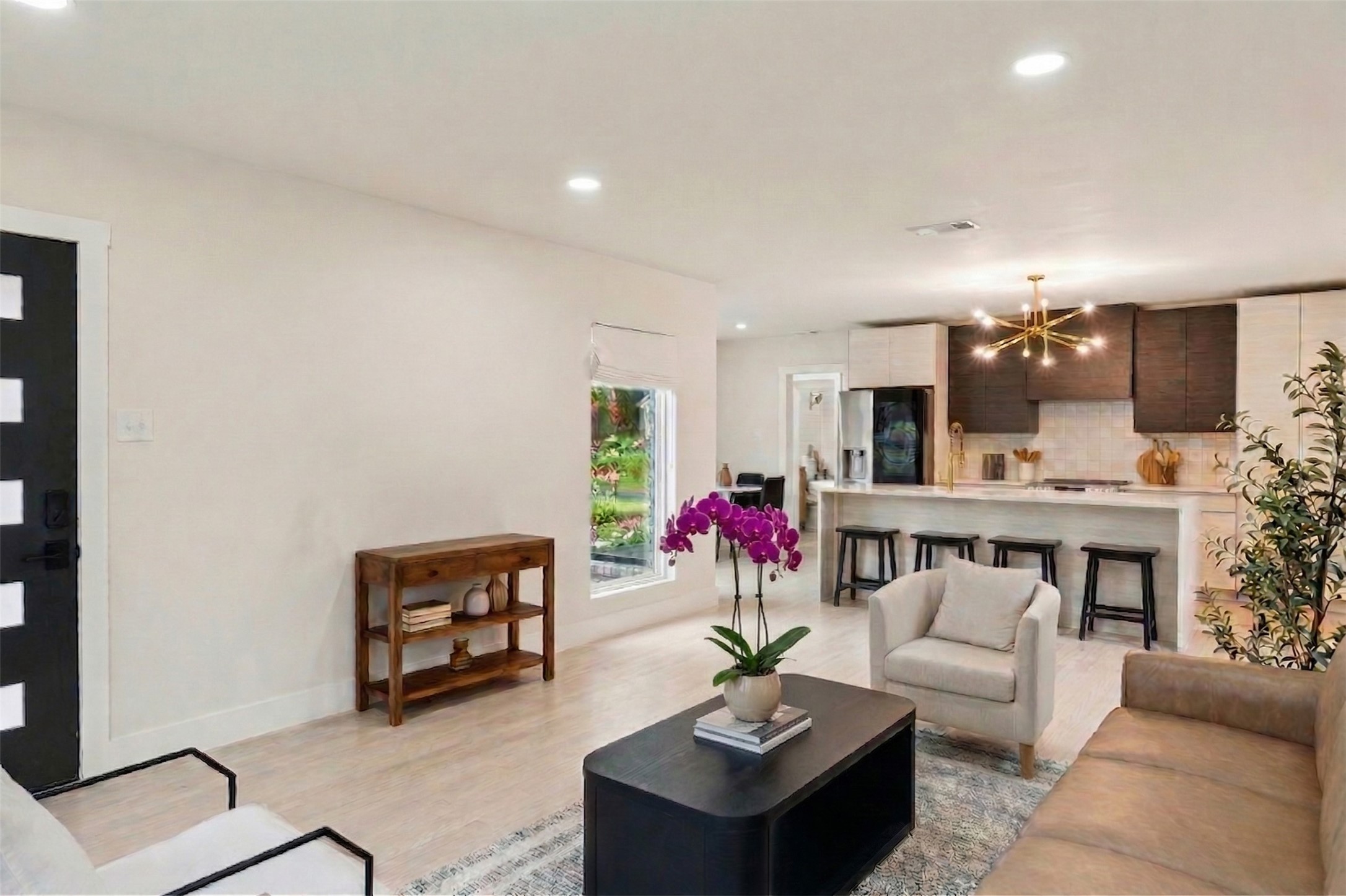 1426 Alaska Avenue Dallas TX 75216