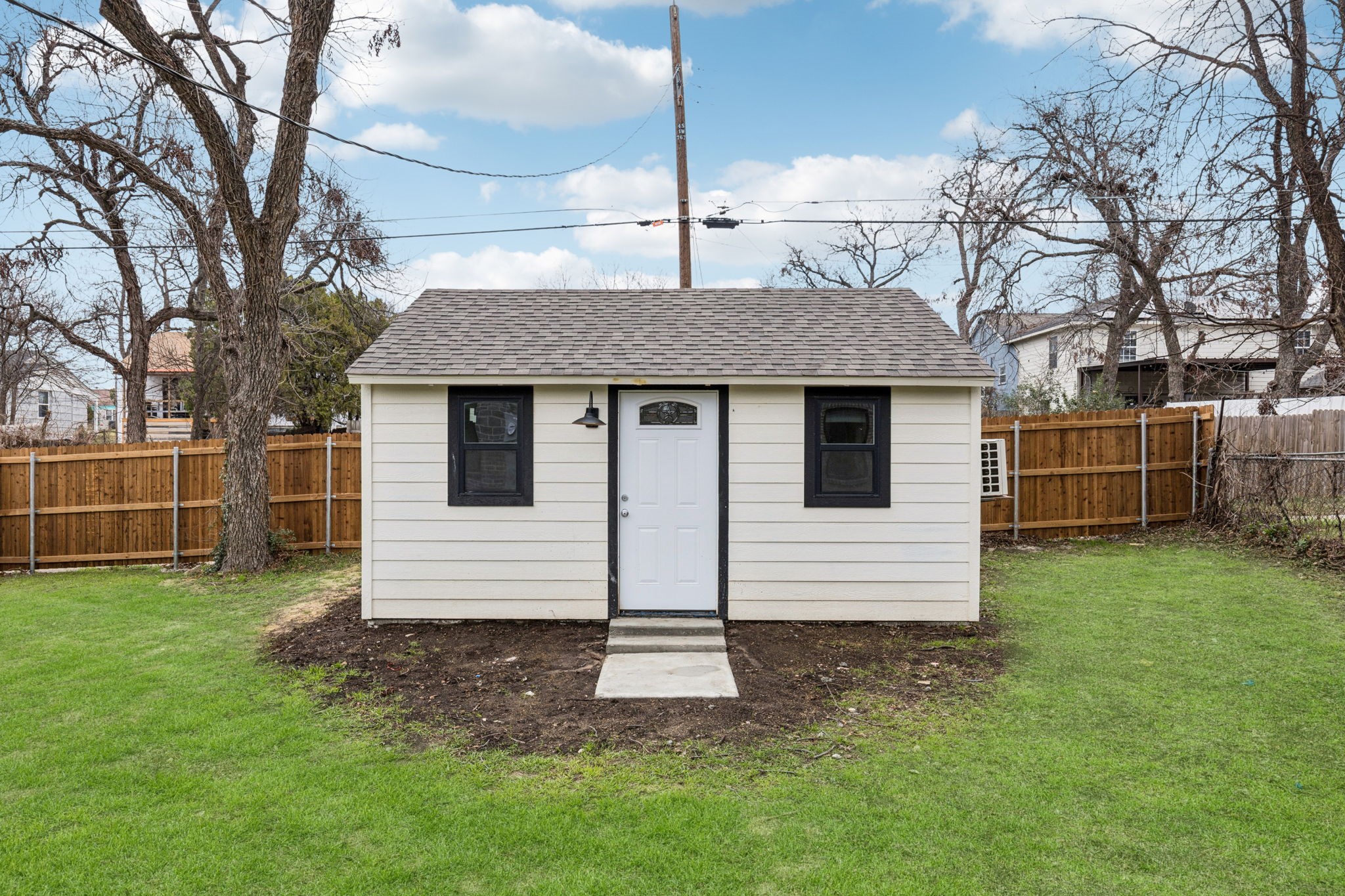 1426 Alaska Avenue Dallas TX 75216