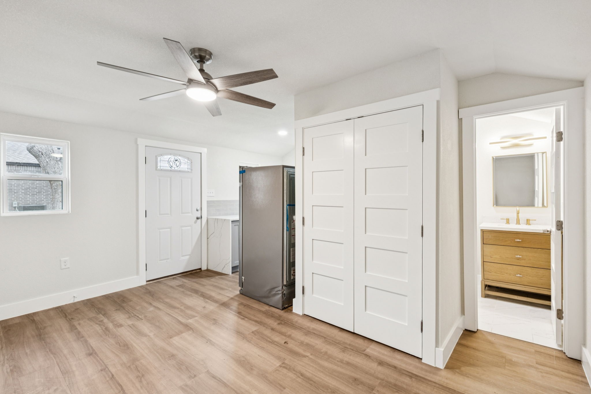 1426 Alaska Avenue Dallas TX 75216