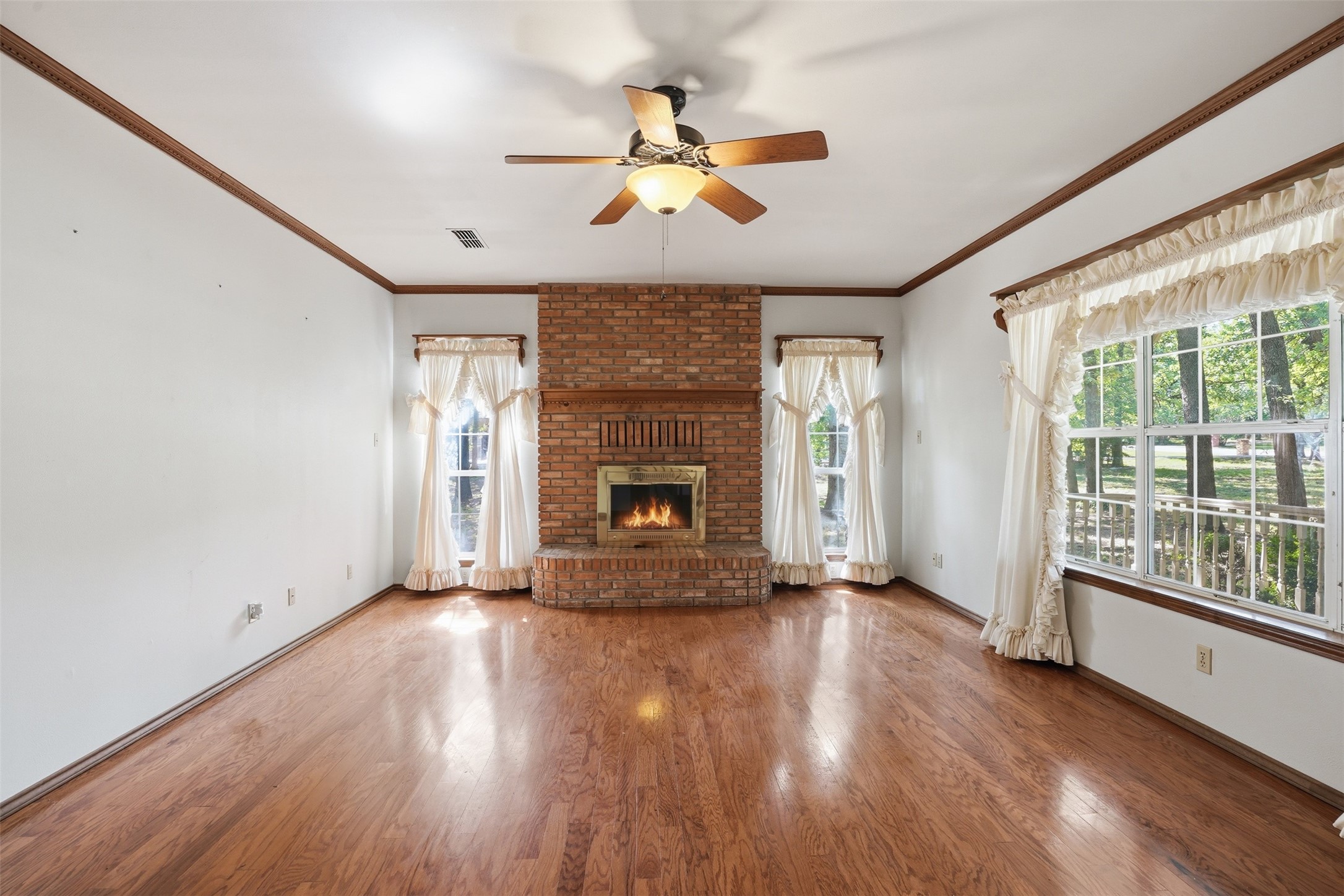 1000 Barry Lane Cleburne TX 76031