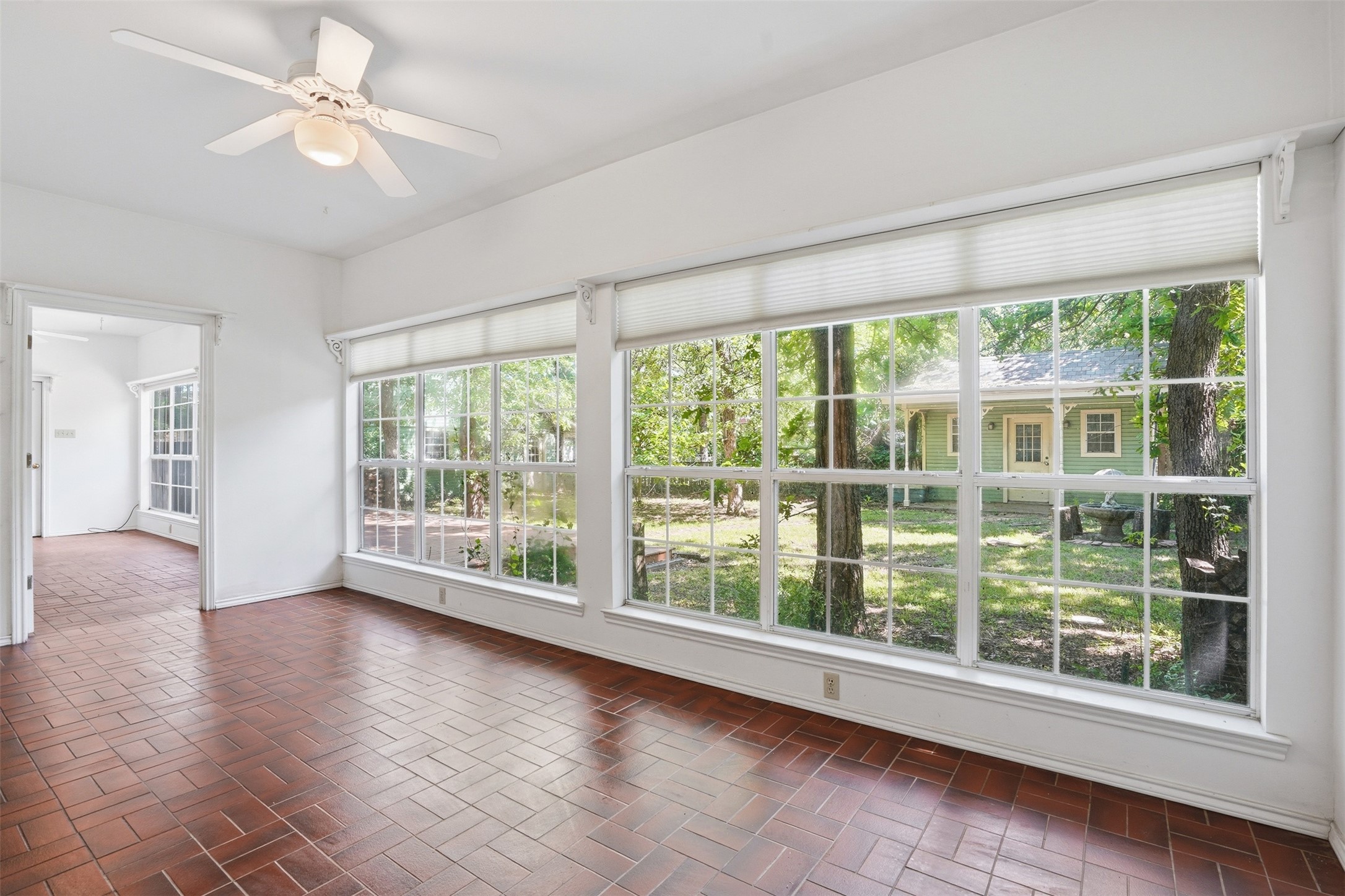 1000 Barry Lane Cleburne TX 76031