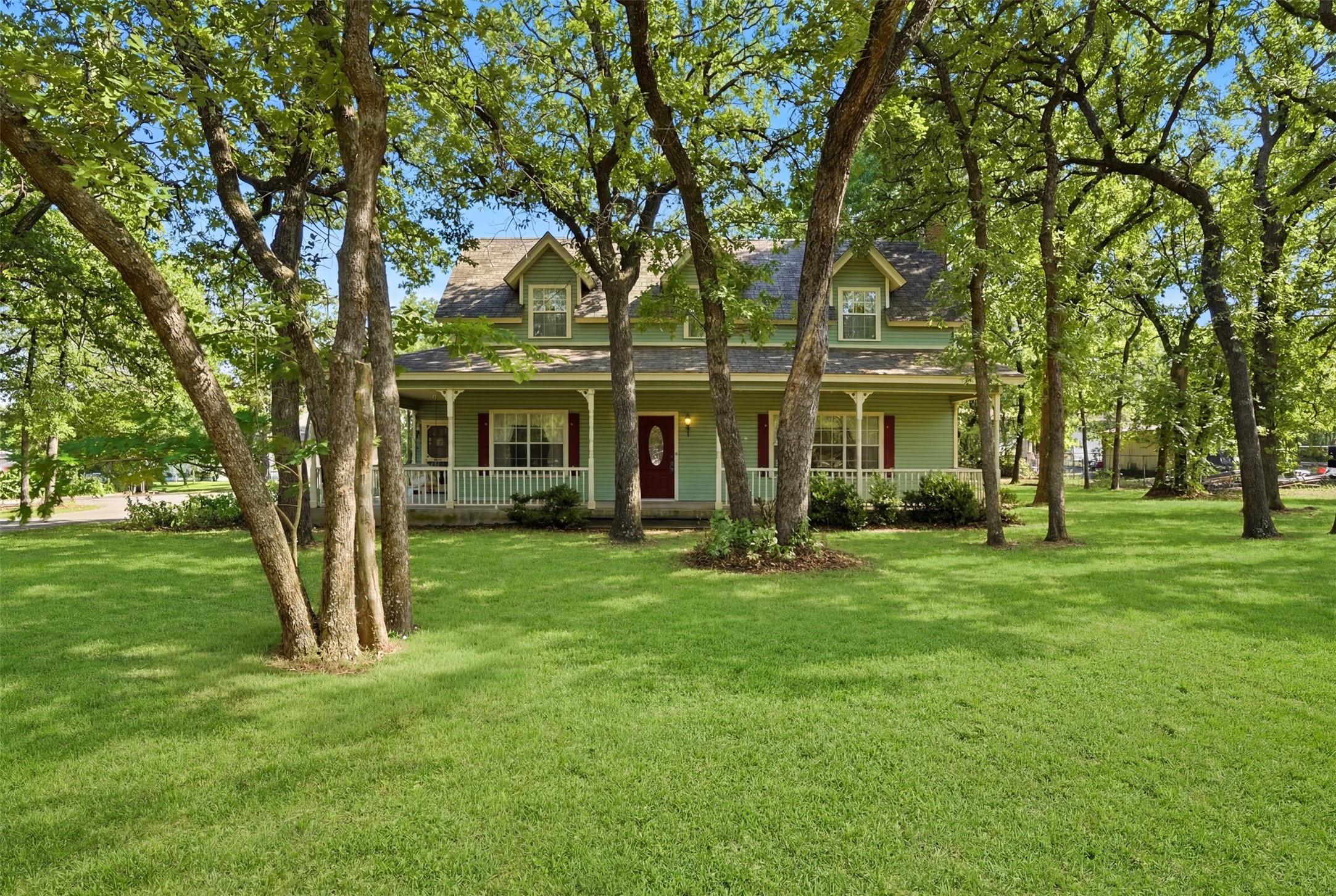 1000 Barry Lane Cleburne TX 76031