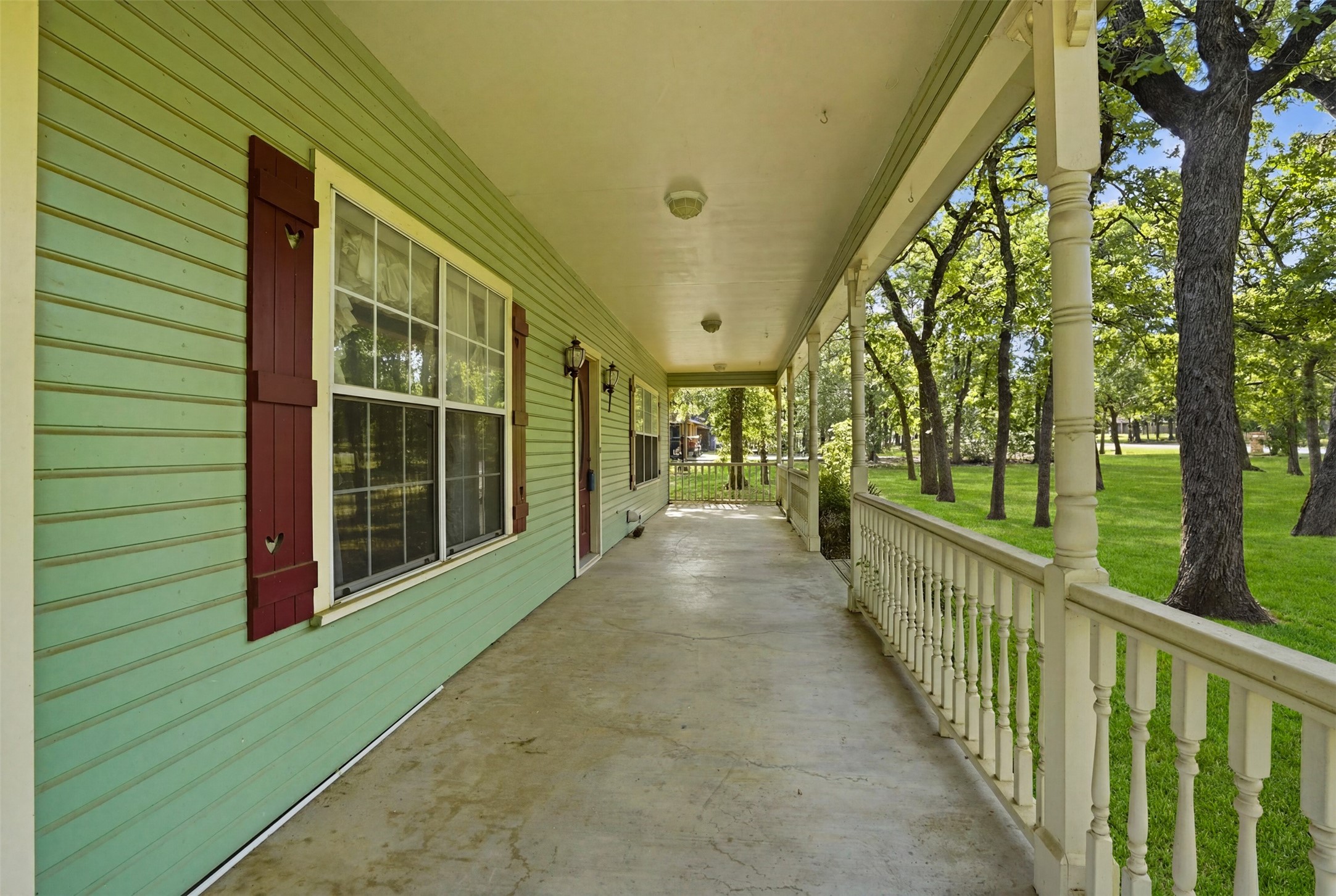 1000 Barry Lane Cleburne TX 76031