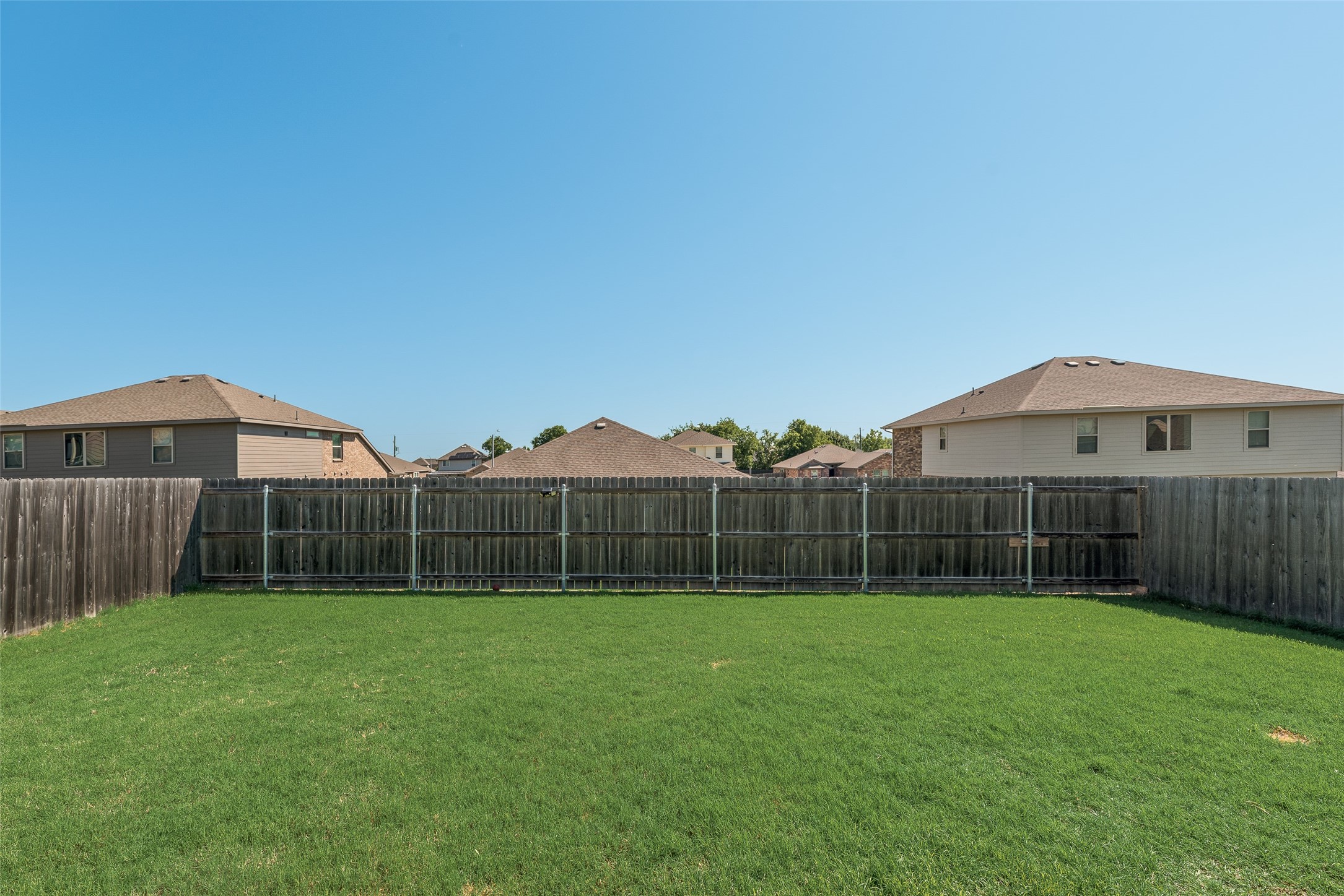 1208 Starling Lane Ennis TX 75119