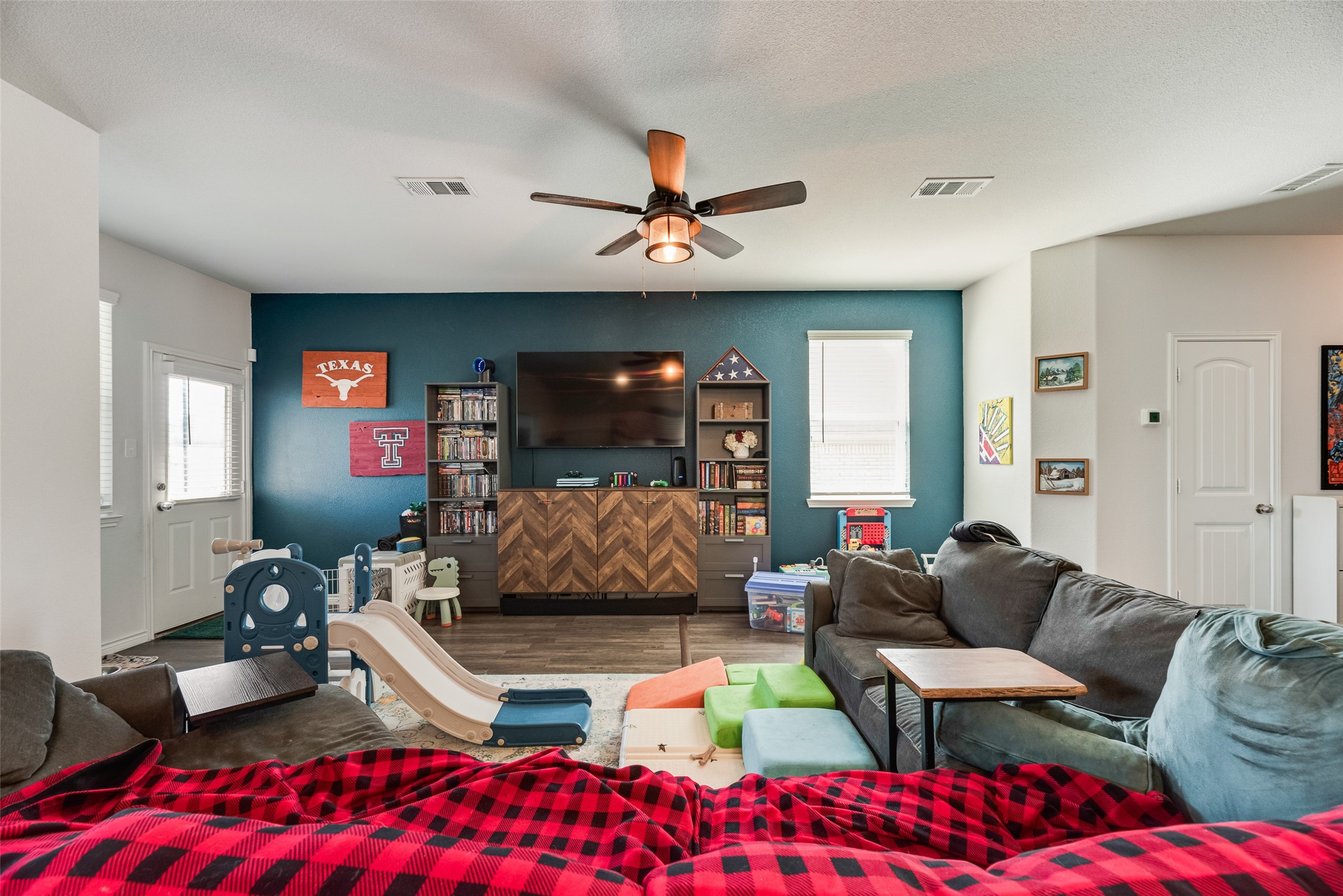 1208 Starling Lane Ennis TX 75119