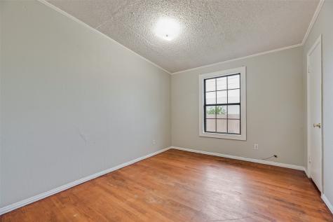 2211 Cardinal Lane Garland TX 75042