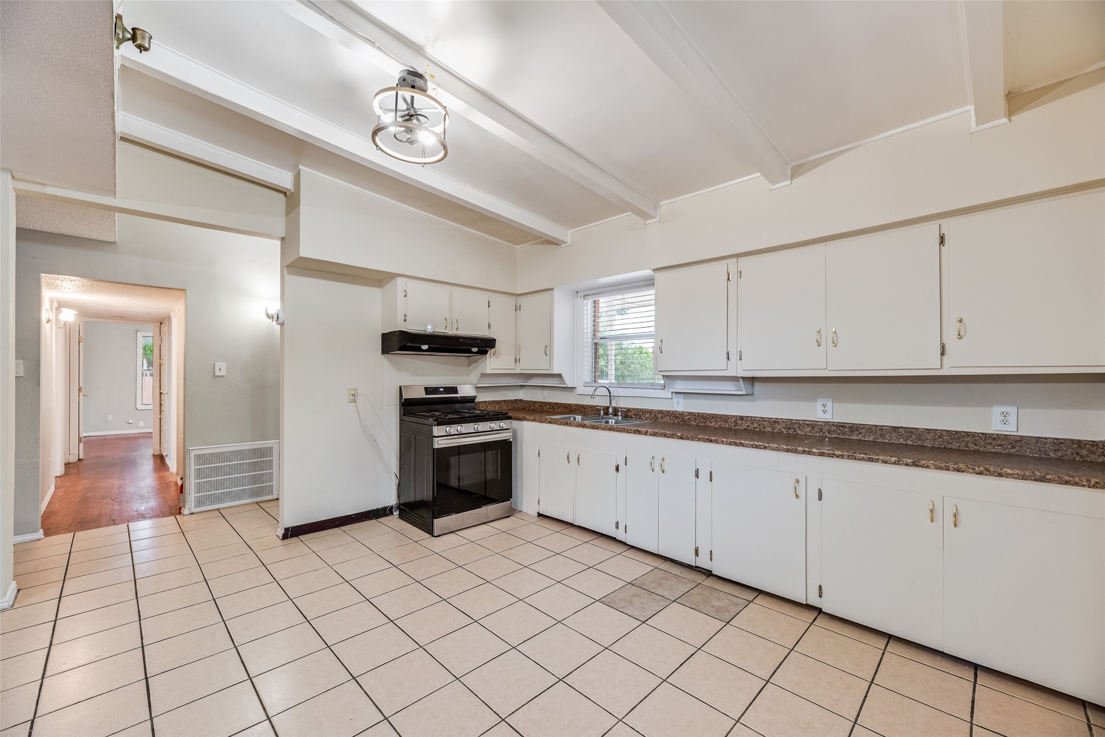 2211 Cardinal Lane Garland TX 75042